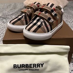 Toddler Burberry sneakers like new